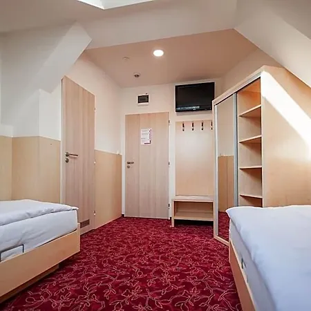 Hotell Pivovar 3*